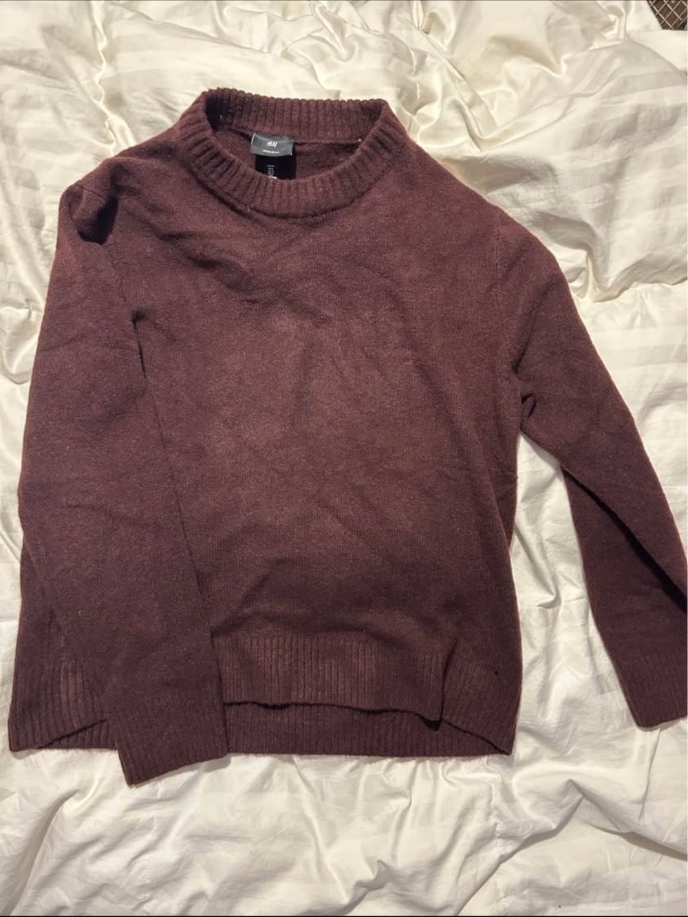 H&M Women's Crewneck Sweater in Wine Burgundy
